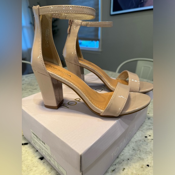 Brand New never worn size 6 nude heel - Picture 6 of 6